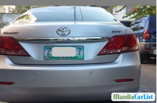 Toyota Camry - image 3