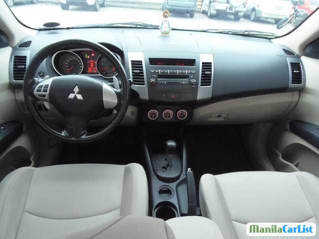 Mitsubishi Outlander Automatic 2008 - image 2