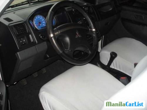 Mitsubishi Adventure Manual 2011 - image 3